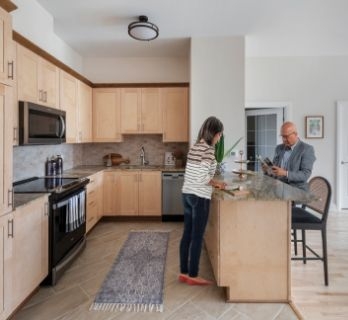 Learn how empty nesters are freeing themselves from the responsibilities associated with owning and maintaining a house without compromising their comfort and space.